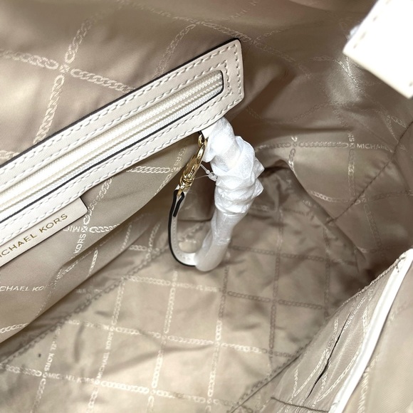 Michael Kors Sienna Large Pebbled Leather Shoulder Bag - Picture 8 of 10